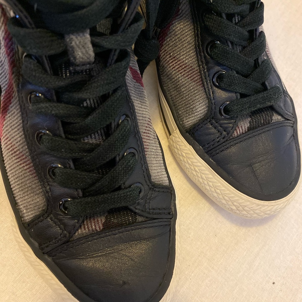 Burberry shoes - Picture 5 of 8